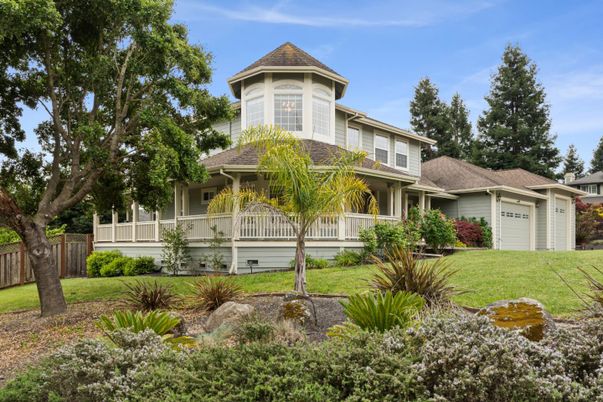 Backyard, Exterior, Facade, Queen Anne Victorian