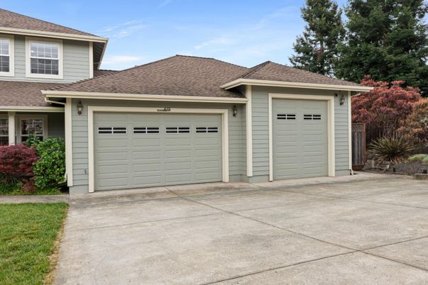 Detached Garage, Exterior