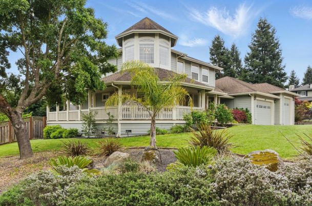 Attached, Backyard, Exterior, Facade, Queen Anne Victorian