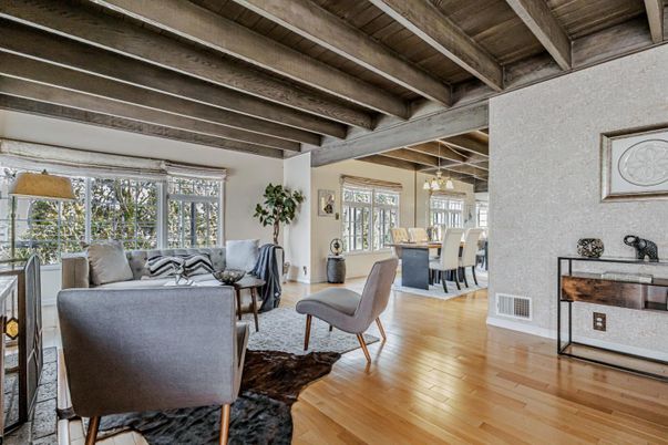 Dining room, Interior, Living room, Pendant Lights, Wooden Beams, Wooden Ceilings, Wood Texture Flooring