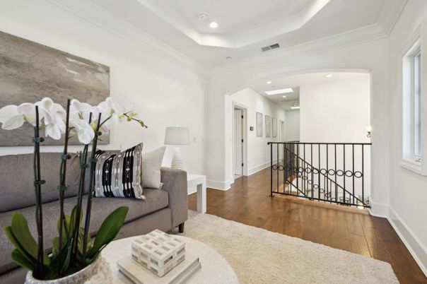 Interior, Recessed Lighting, Wood Texture Flooring