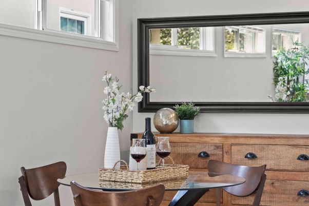 Dining room, Interior