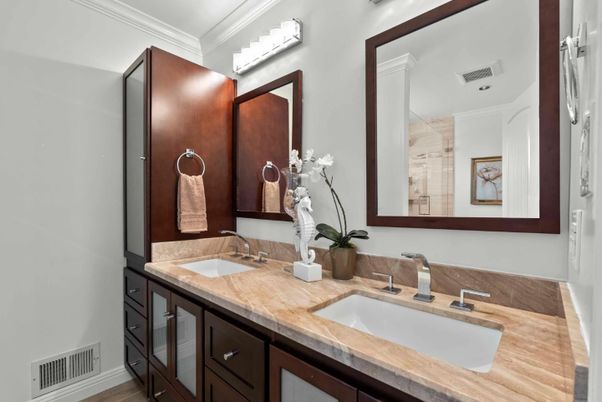 Bathroom, Dual Sink Vanities, Interior
