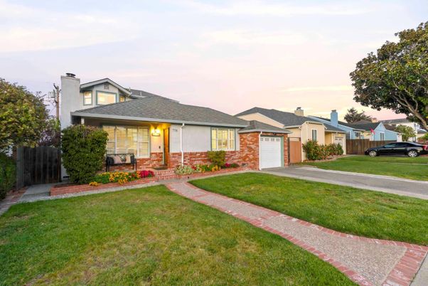 Attached, Backyard, Exterior, Facade, Brick Facade, Ranch