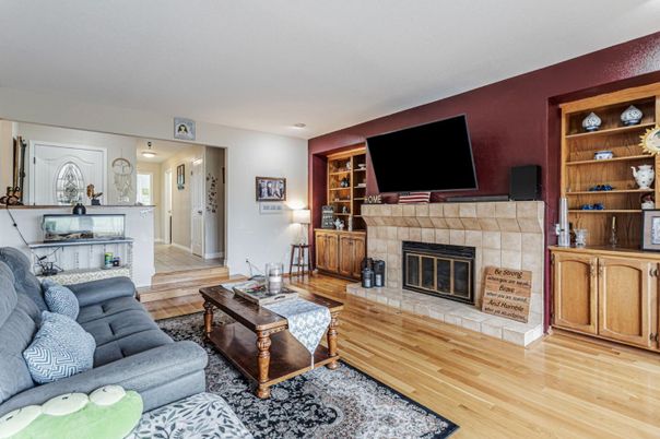 Fireplace, Interior, Living room, Recessed Lighting, Wood Texture Flooring