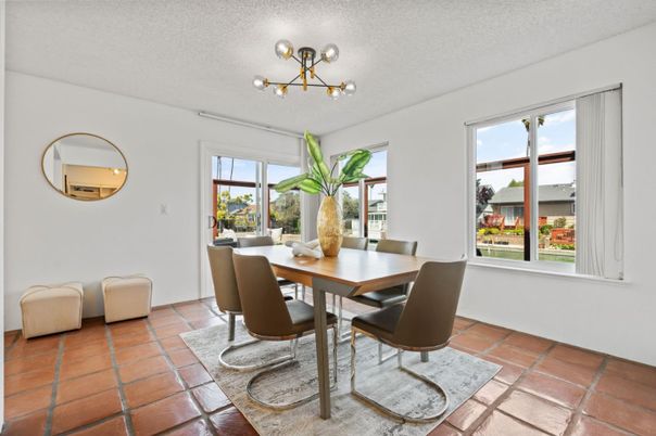 Dining room, Interior