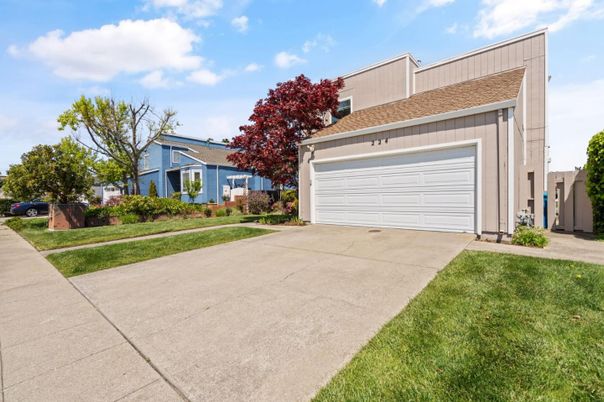Detached Garage, Exterior