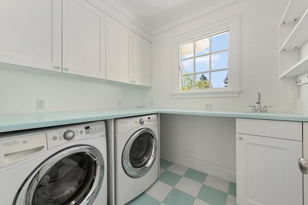 Interior, Washer