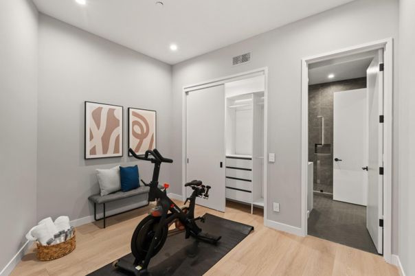 Fitness Equipment, Interior, Recessed Lighting, Wood Texture Flooring