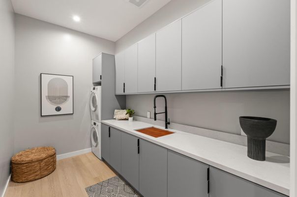 Interior, Recessed Lighting, Washer, Wood Texture Flooring