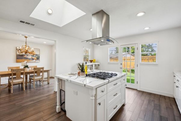 Chandelier, Dining room, Interior, Kitchen, Recessed Lighting, Wood Texture Flooring