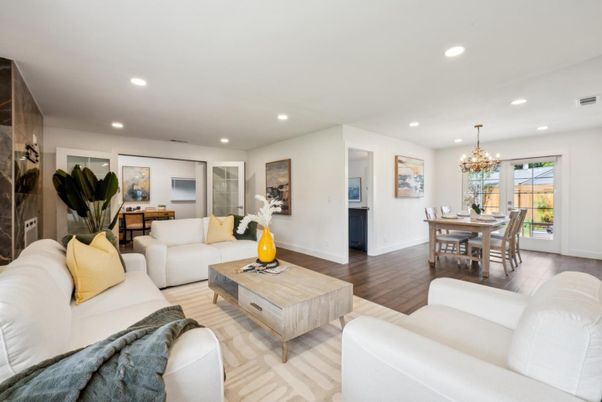 Chandelier, Dining room, Interior, Living room, Recessed Lighting, Wood Texture Flooring
