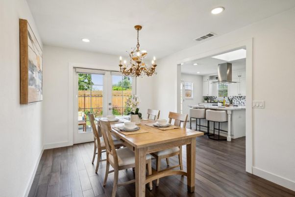 Chandelier, Dining room, Interior, Kitchen, Recessed Lighting, Wood Texture Flooring