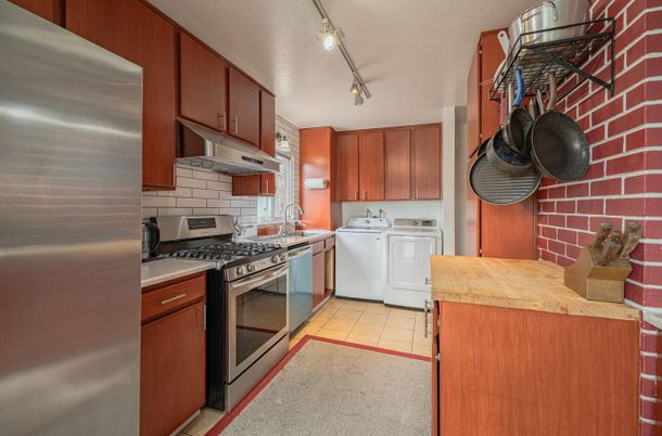 Interior, Kitchen, Stainless Steel Appliances, Washer