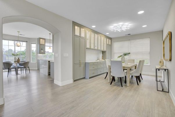Dining room, Interior, Kitchen, Pendant Lights, Recessed Lighting, Wood Texture Flooring