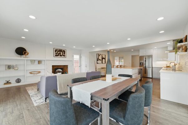 Dining room, Interior, Kitchen, Recessed Lighting, Wood Texture Flooring