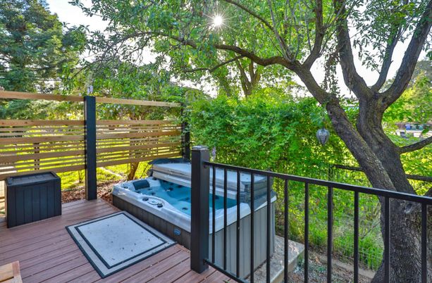 Exterior, Hot Tub