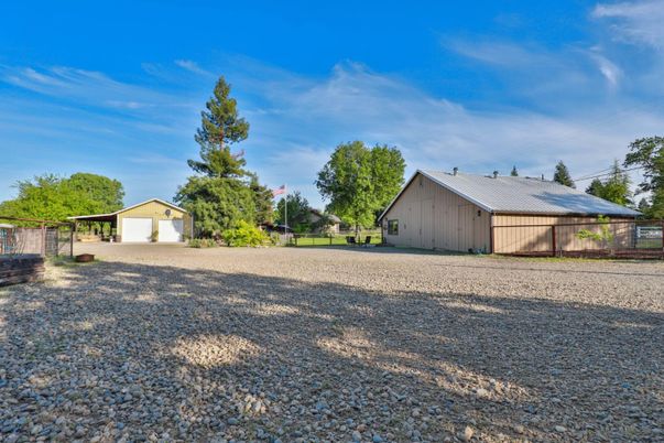 Backyard, Detached Garage, Exterior