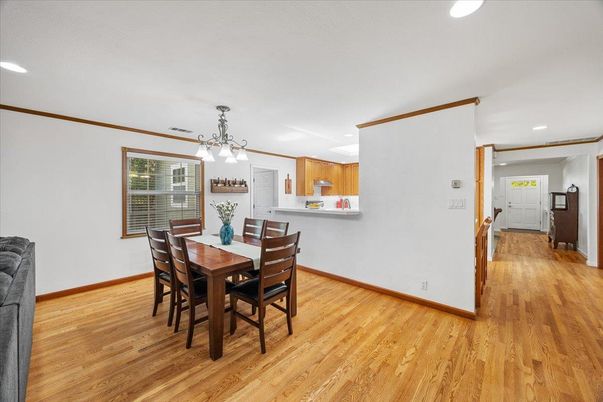 Dining room, Interior, Kitchen, Pendant Lights, Recessed Lighting, Wood Texture Flooring