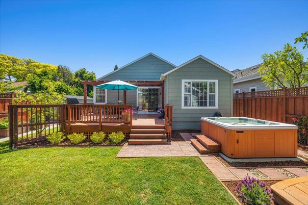Exterior, Hot Tub