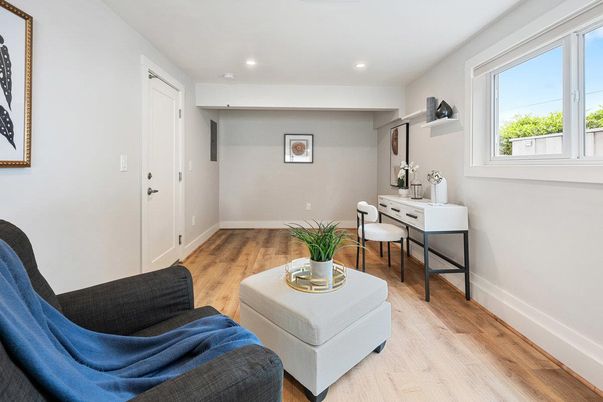 Home Office, Interior, Recessed Lighting, Wood Texture Flooring