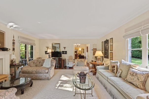 Chandelier, Fireplace, Interior, Living room