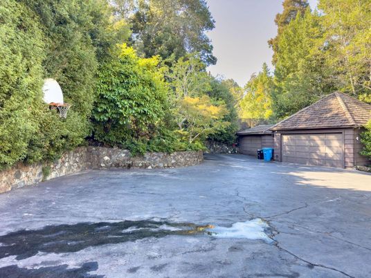 Detached Garage, Exterior