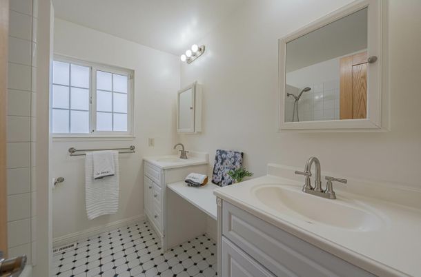 Bathroom, Dual Sink Vanities, Interior