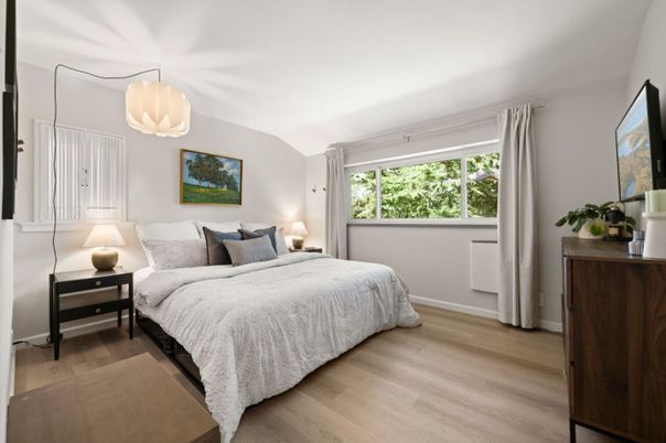 Bedroom, Interior, Pendant Lights, Wood Texture Flooring