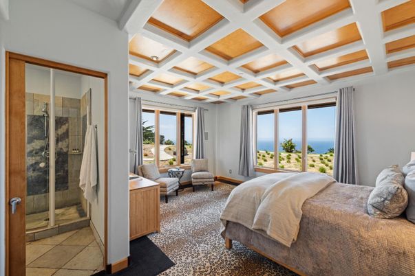 Bedroom, Interior, Water