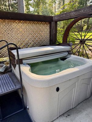 Exterior, Hot Tub