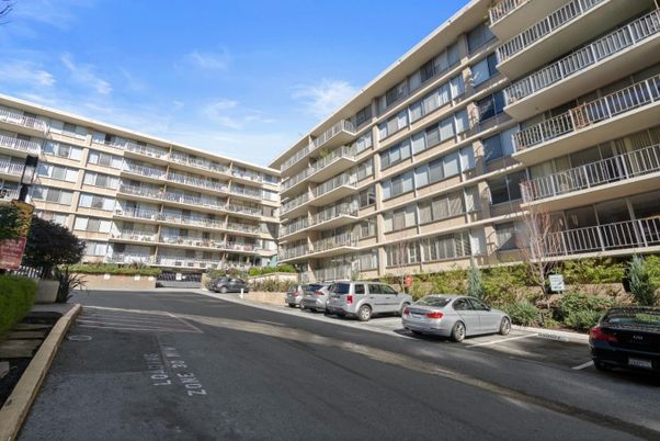 Exterior, Facade, Condo Building