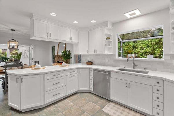 Dining room, Interior, Kitchen, Pendant Lights, Recessed Lighting, Stainless Steel Appliances
