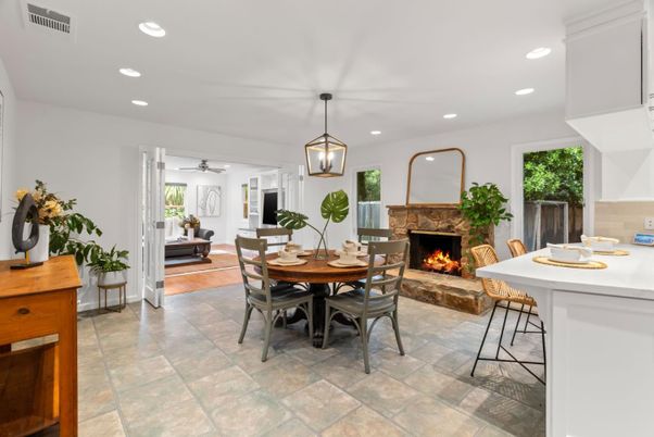 Dining room, Fireplace, Interior, Pendant Lights, Recessed Lighting