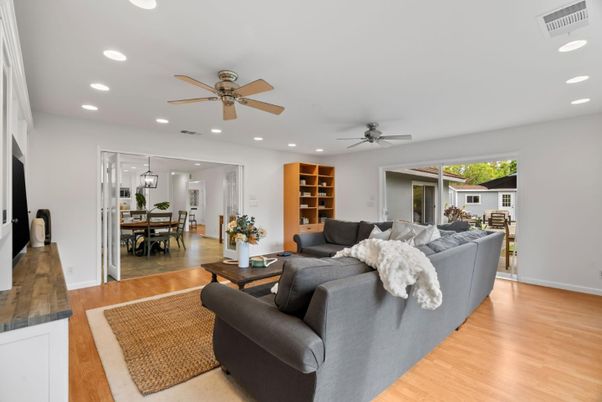 Dining room, Interior, Living room, Pendant Lights, Recessed Lighting, Wood Texture Flooring