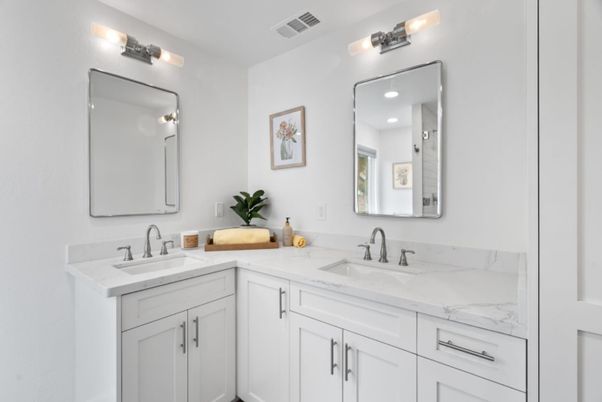 Bathroom, Dual Sink Vanities, Interior