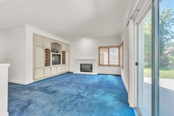 Empty room, Fireplace, Interior