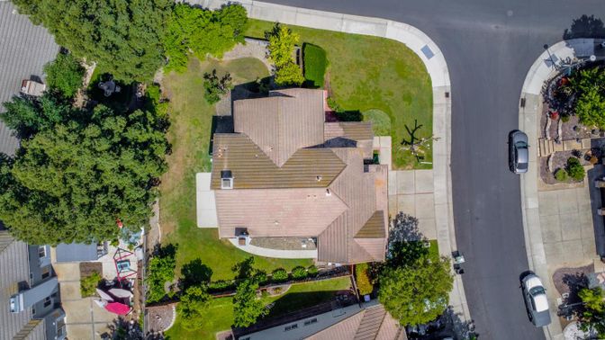Exterior, Drone