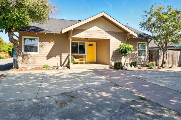 Exterior, Facade, American Craftsman