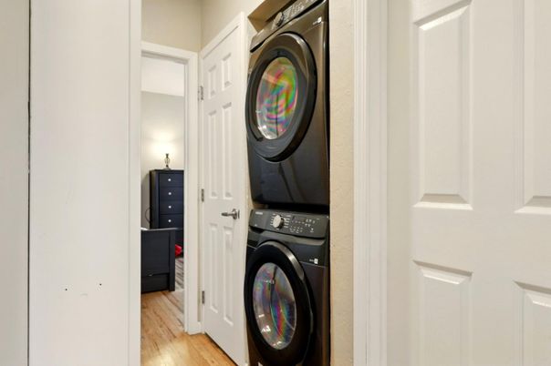 Interior, Utility Closets, Washer, Wood Texture Flooring