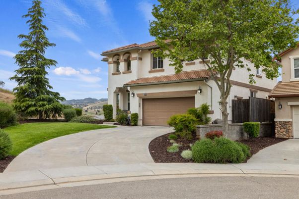 Attached, Exterior, Facade, Mediterranean