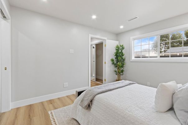 Bedroom, Interior, Recessed Lighting, Wood Texture Flooring