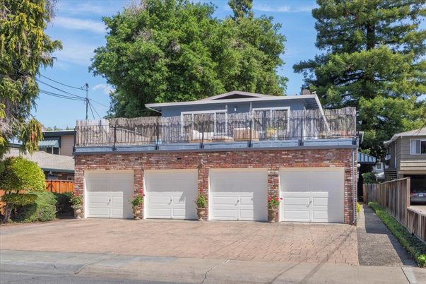 Attached, Exterior, Facade, Brick Facade, Modern