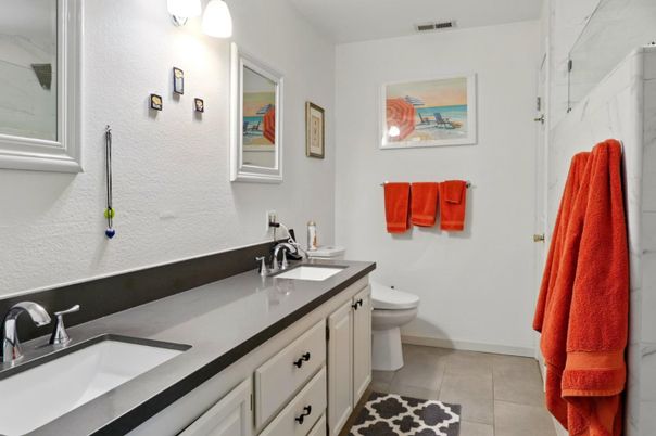 Bathroom, Dual Sink Vanities, Interior