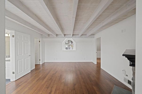 Empty room, Interior, Wooden Ceilings, Wood Texture Flooring