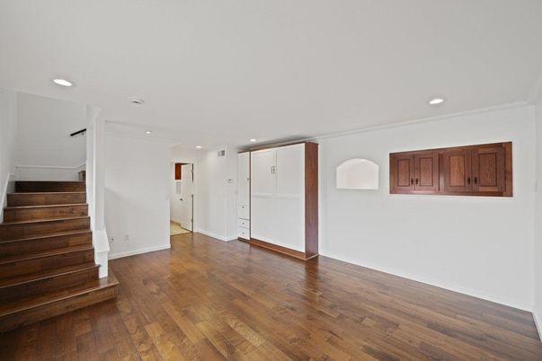 Empty room, Interior, Recessed Lighting, Wood Texture Flooring