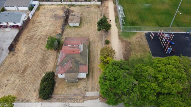 Exterior, Drone