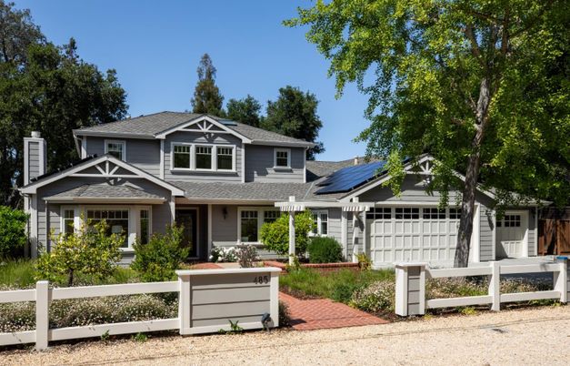 Attached, Exterior, Facade, Solar Panels, American Craftsman