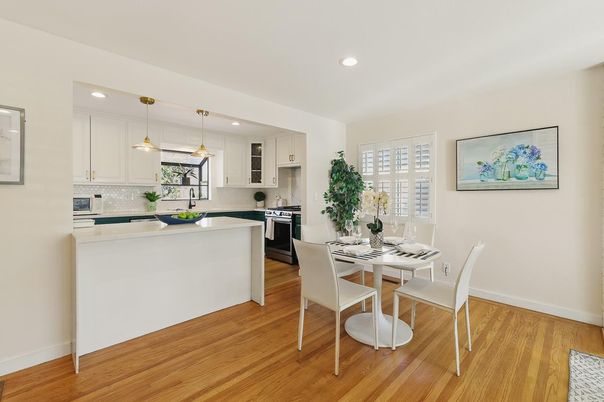 Dining room, Interior, Kitchen, Pendant Lights, Recessed Lighting, Wood Texture Flooring