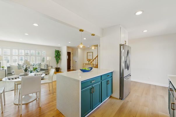 Dining room, Interior, Kitchen, Living room, Pendant Lights, Recessed Lighting, Stainless Steel Appliances, Wood Texture Flooring